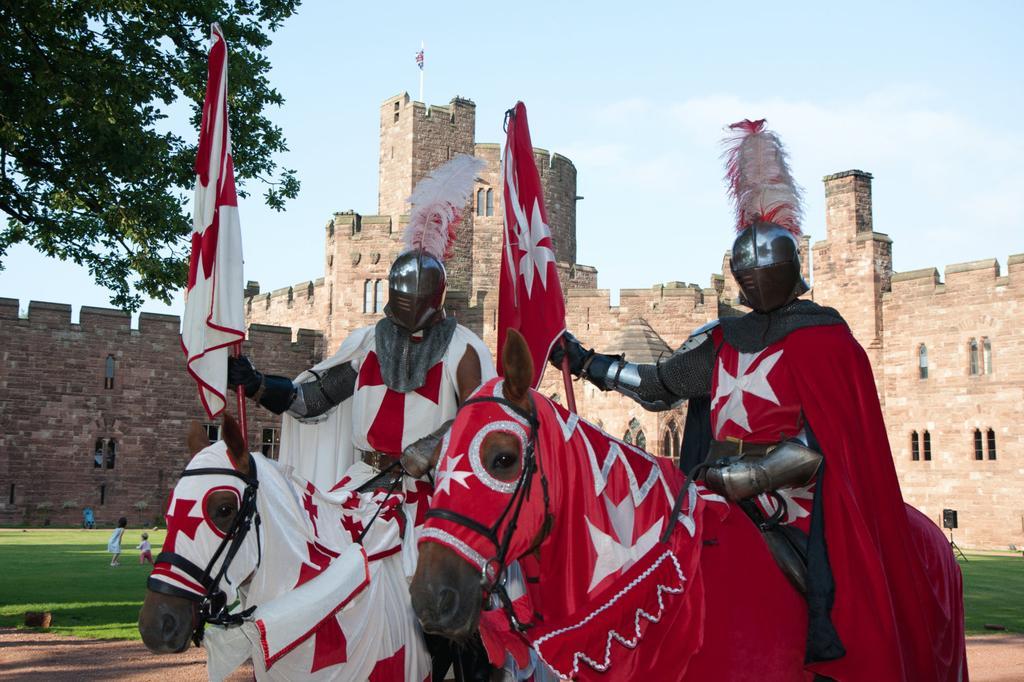 Peckforton Castle Tarporley Kültér fotó